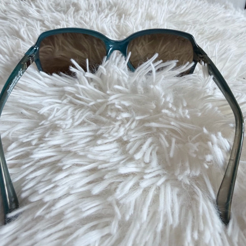 Maui Jim Tortoise and Teal Sunglasses - Picture 5 of 5
